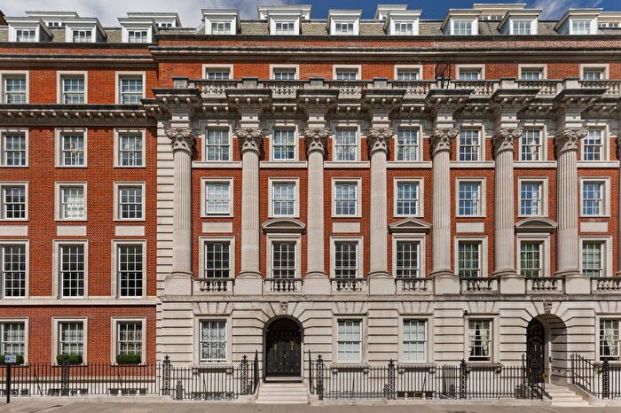 3 Bedroom Flat For Sale In Grosvenor Square, London, W1K