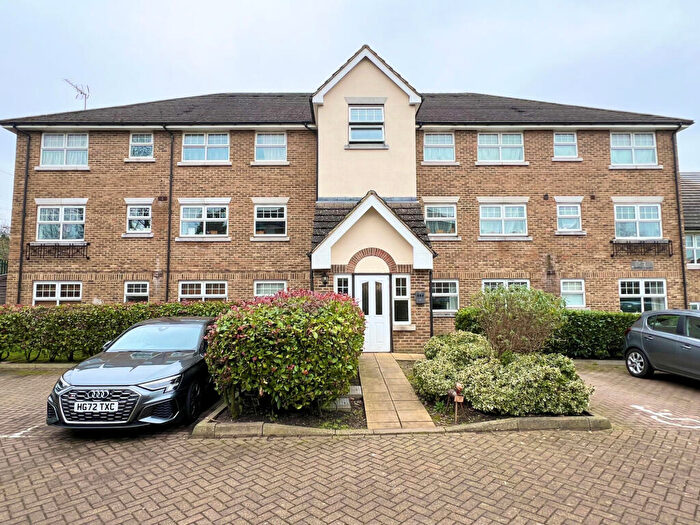 2 Bedroom Apartment To Rent In Polaris Court, Mariner Close, Barnet, EN4