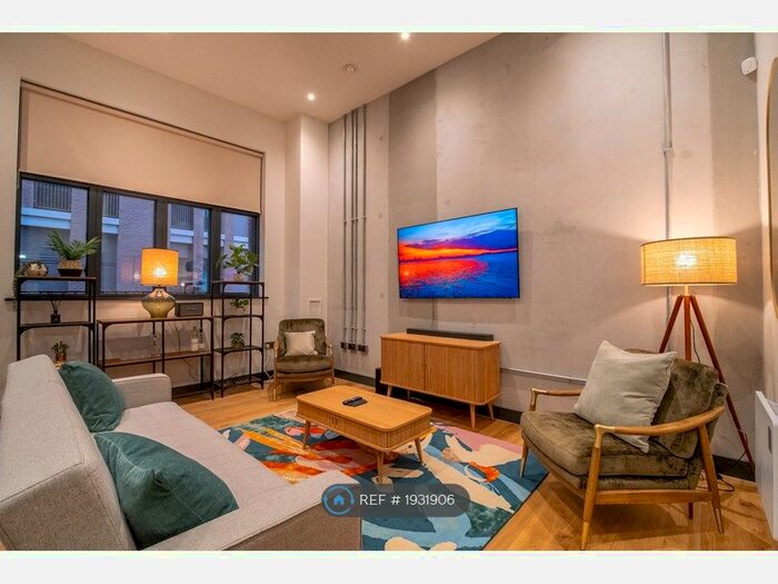 3 Bedroom Terraced House To Rent In Chadderton Street, Manchester, M4