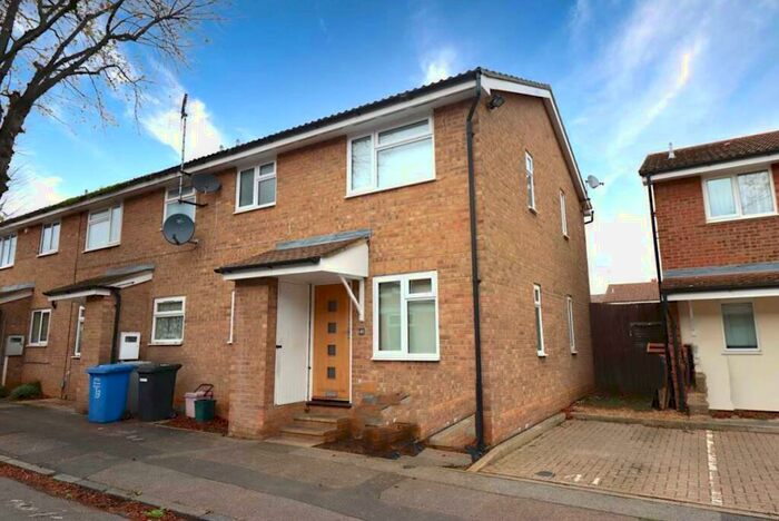 1 Bedroom End Of Terrace House To Rent In Connaught Street, Kettering, NN16