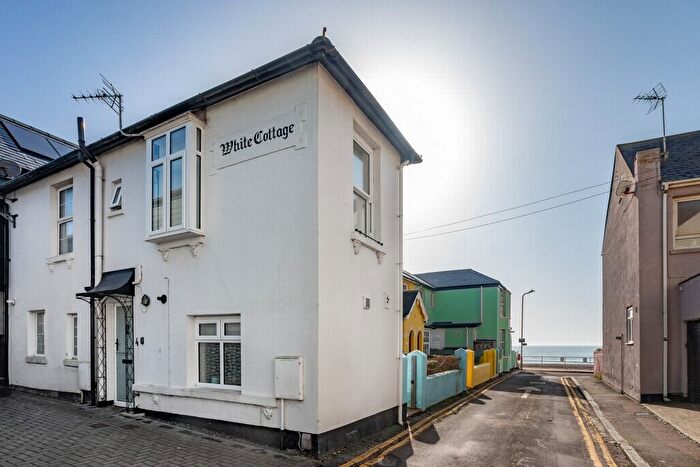 1 Bedroom Cottage For Sale In Granville Road East, Sandgate, CT20