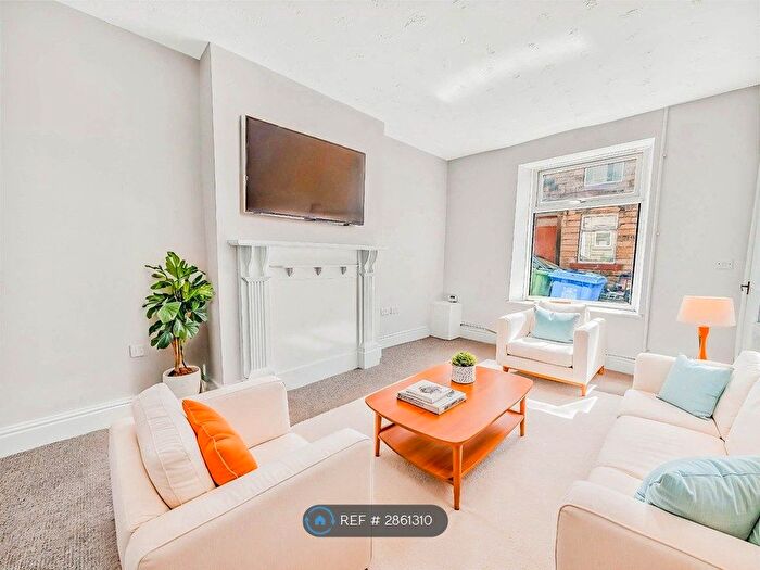 2 Bedroom Terraced House To Rent In Russell St, Bacup, OL13