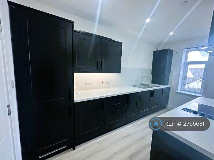 2 Bedroom Flat To Rent In Newport, Newport, NP19