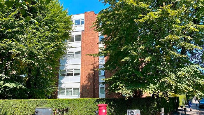 2 Bedroom Flat To Rent In Cecil Court, Acol Road, West Hampstead, NW6