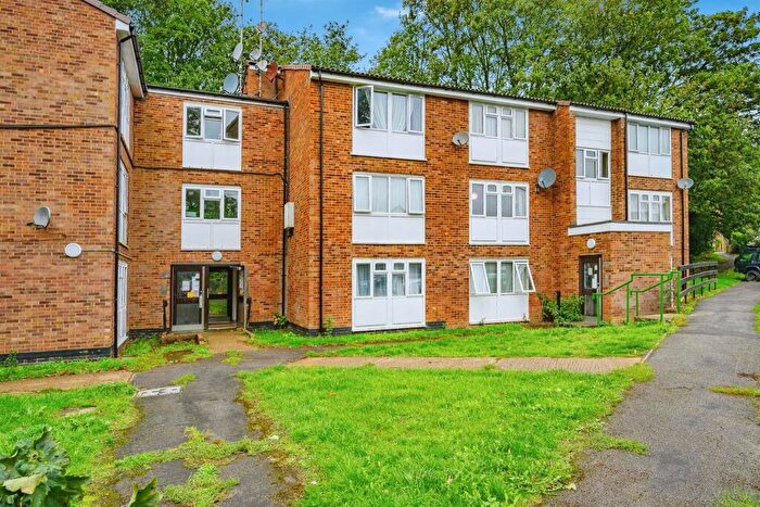 1 Bedroom Flat For Sale In Kimpton Close, Hemel Hempstead, HP2