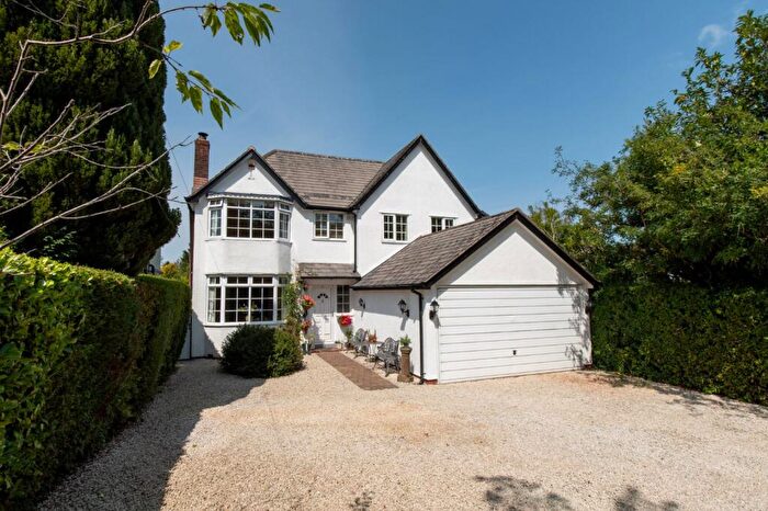 4 Bedroom Detached House For Sale In Malthouse Lane, Earlswood, Solihull, Warwickshire, B94