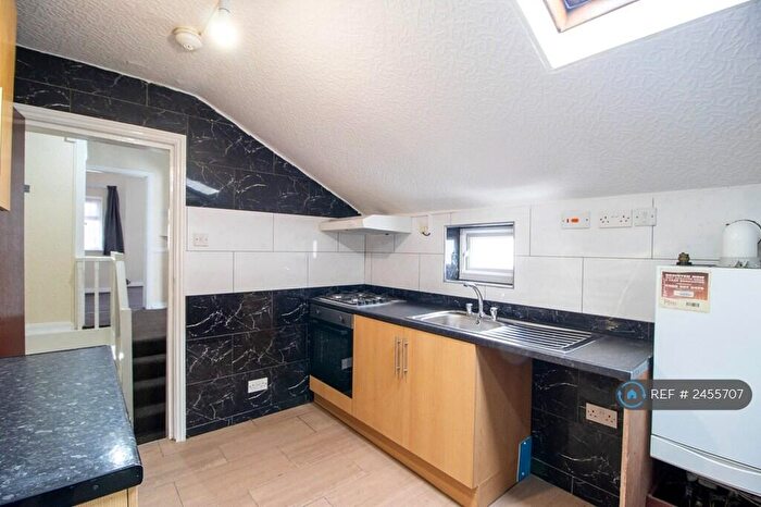 1 Bedroom Flat To Rent In Kings Road, London, E6