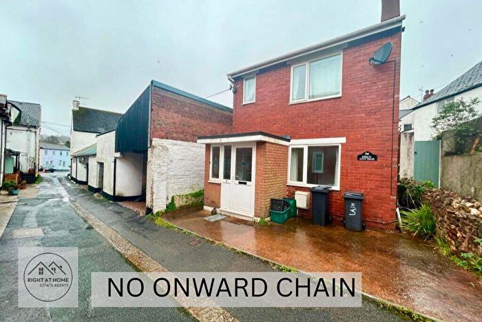 2 Bedroom Detached House For Sale In Queen Lane, Dawlish, EX7