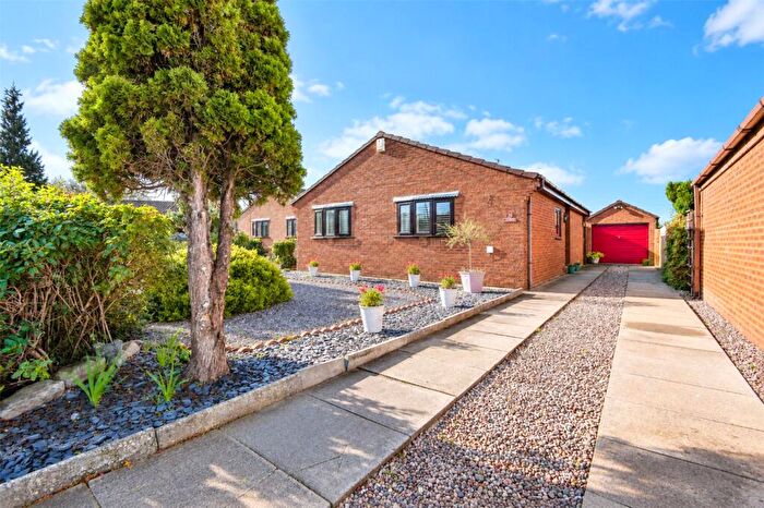 3 Bedroom Bungalow For Sale In Cedarwood Close, Greasby, Wirral, CH49