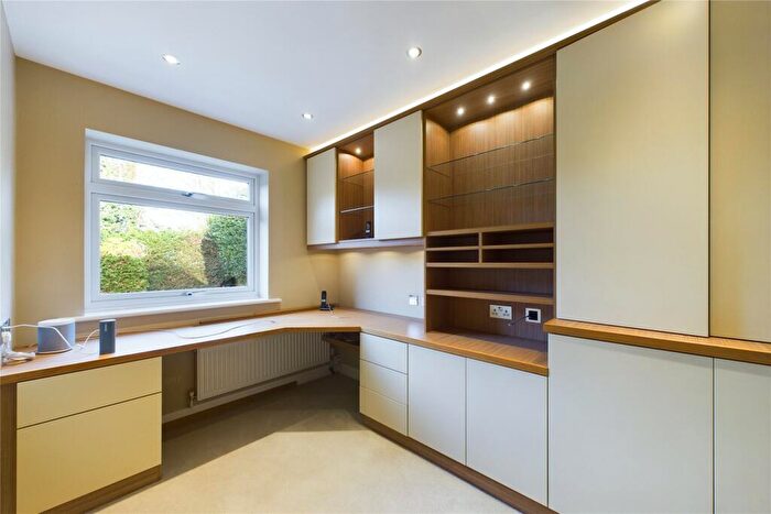 5 Bedroom Detached House To Rent In Mountbatten Rise, Sandhurst, Berkshire, GU47