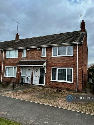 2 Bedroom End Of Terrace House To Rent In Dressay Grove, Hull, HU8