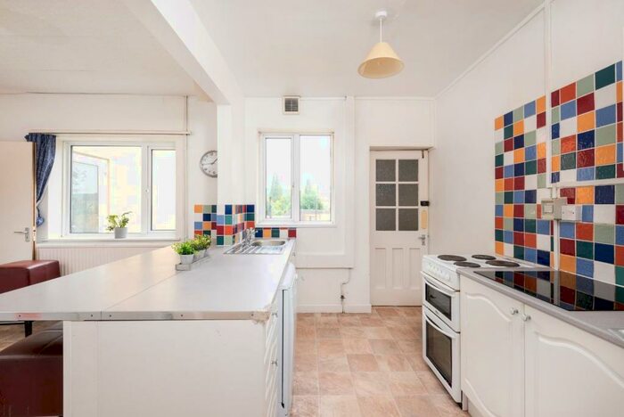 6 Bedroom End Of Terrace House To Rent In High Street, Twerton, Bath, BA2