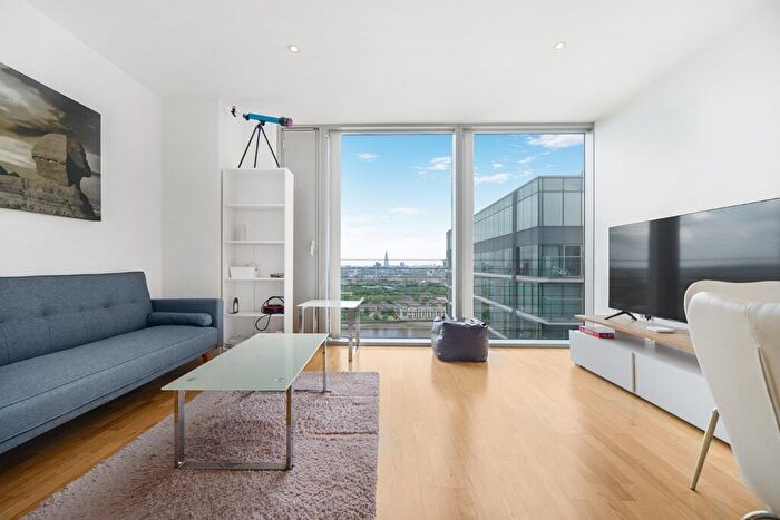 1 Bedroom Flat To Rent In Landmark East Tower, Marsh Wall, E14