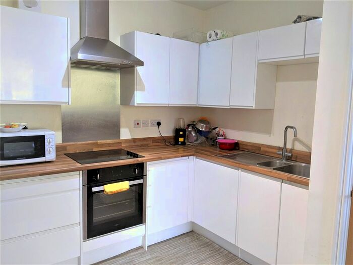 1 Bedroom Flat To Rent In Farnsby Street, Swindon, SN1
