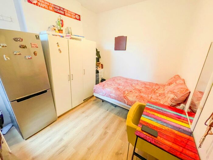 1 Bedroom Studio To Rent In , Arcadian Gardens, Woodgreen, N22