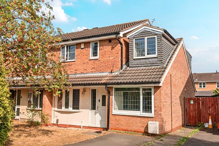6 Bedroom Semi-Detached House For Sale In Falcon Close, Lenton, Nottingham, Nottinghamshire, NG7