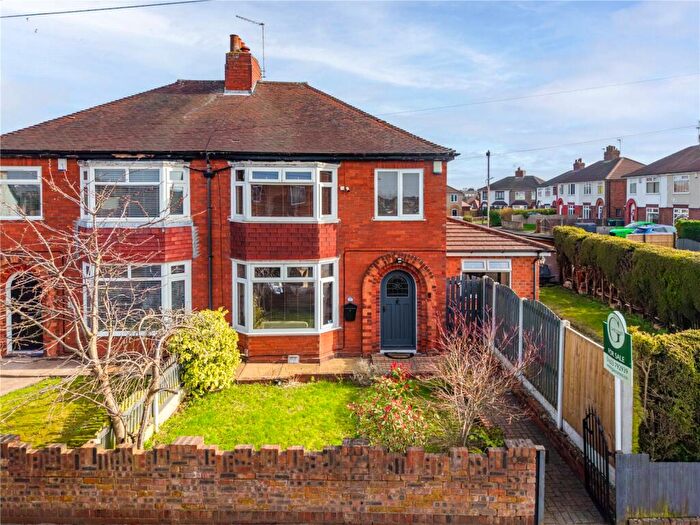 3 Bedroom Semi Detached House For Sale In Little Barn Lane, Mansfield, Nottinghamshire, NG18