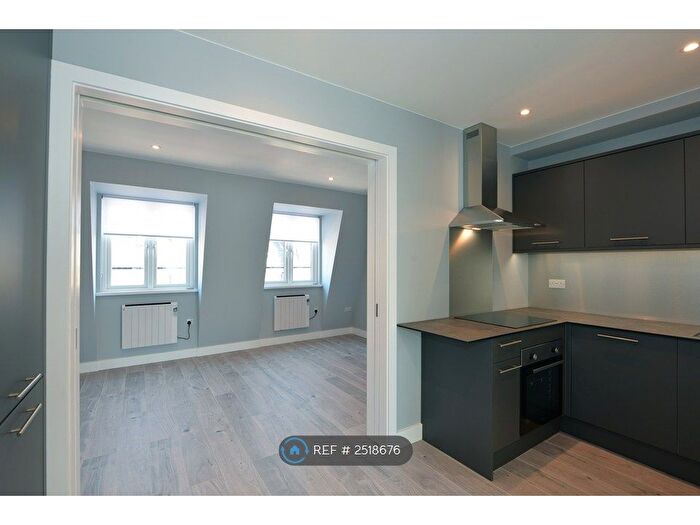 1 Bedroom Flat To Rent In Chapel Market, London, N1