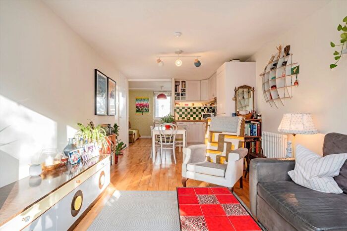 1 Bedroom Flat To Rent In Great Western Road, Notting Hill, W11
