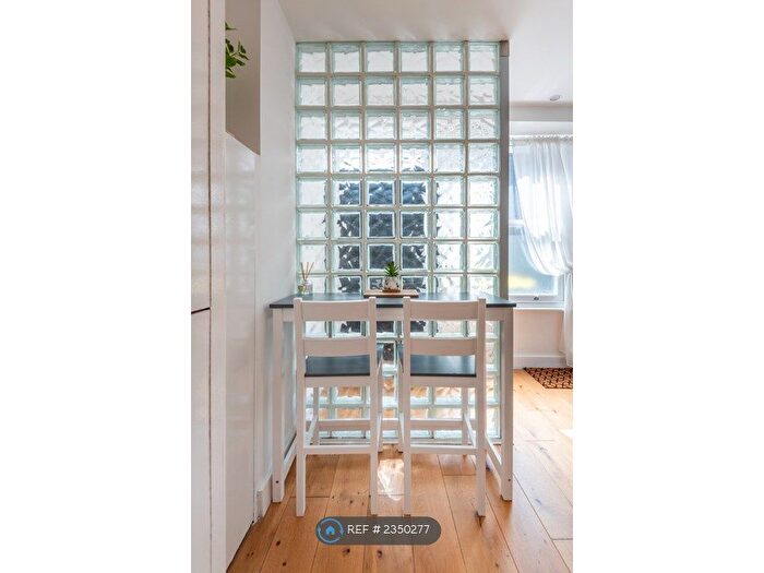 1 Bedroom Flat To Rent In Preston Close, London, SE1