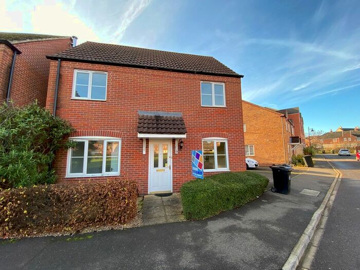 3 Bedroom Detached House To Rent In Springbank Drive, Bourne, Lincolnshire, PE10