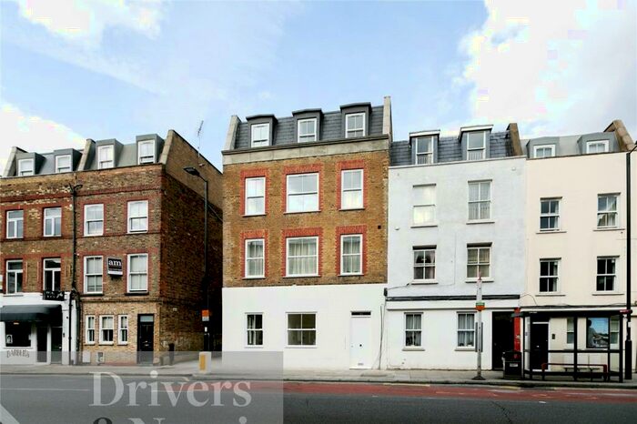 2 Bedroom Apartment To Rent In Hornsey Road, Islington, London, N19