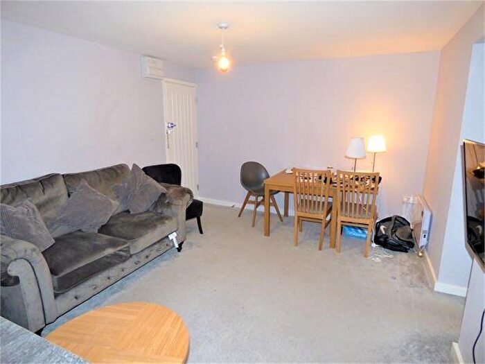 1 Bedroom Flat To Rent In Woodfield Park Drive, Leigh On Sea, Leigh On Sea, SS9