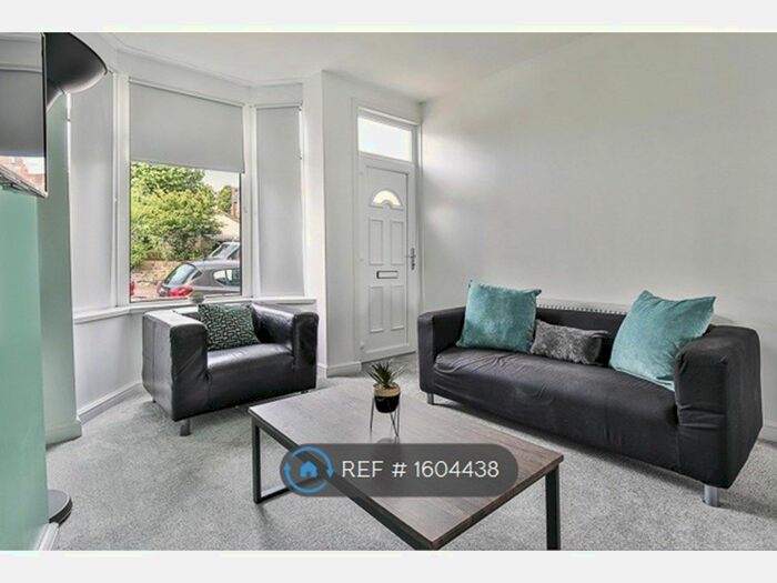 3 Bedroom End Of Terrace House To Rent In Mona Road, Sheffield, S10