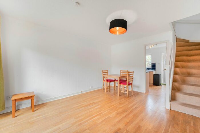 1 Bedroom End Of Terrace House To Rent In Jefferson Close, London, W13