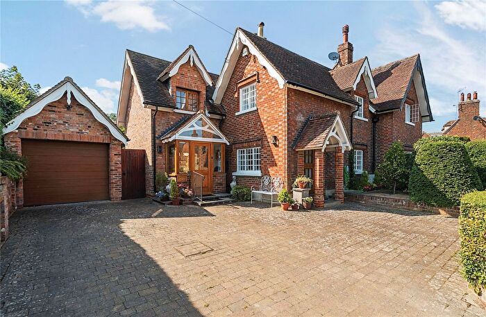 3 Bedroom Semi-Detached House For Sale In Filston Lane, Shoreham, Sevenoaks, Kent, TN14