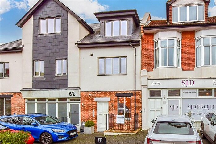 1 Bedroom Flat For Sale In St. John's Road, Tunbridge Wells, Kent, TN4