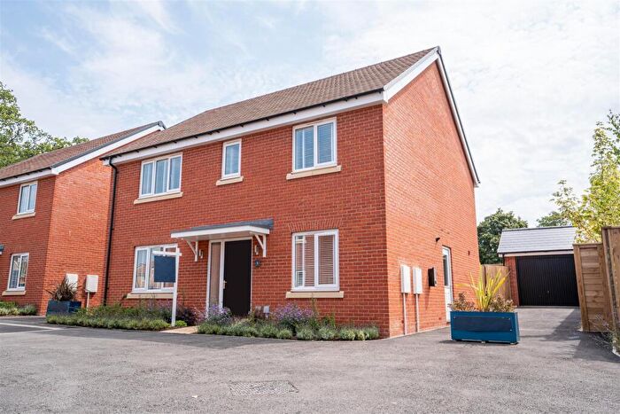 4 Bedroom Detached House For Sale In Drury Grove, Hatfield Peverel, CM3