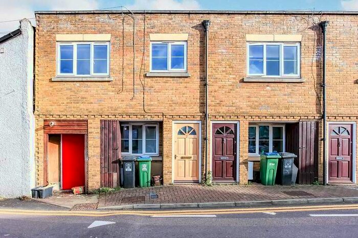 1 Bedroom Leisure Facility Commercial To Rent In Loates Lane, Watford, WD17