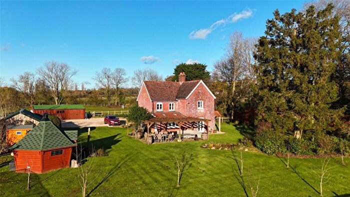 4 Bedroom Detached House For Sale In Woodington Road, East Wellow, Romsey, Hampshire, SO51