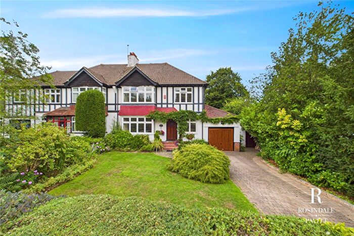 4 Bedroom Semi-detached House For Sale In Buckingham Way, South Wallington, SM6