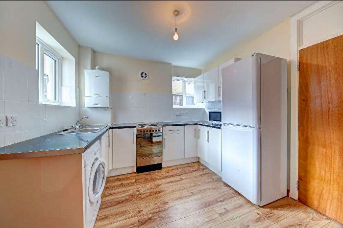 6 Bedroom Terraced House To Rent In Addison Gardens, Surbiton, KT5