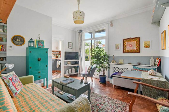 1 Bedroom Apartment For Sale In Hornsey Lane, Highgate, N6