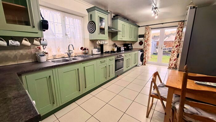 4 Bedroom Detached Bungalow For Sale In Heol Cae Gurwen, Gwaun Cae Gurwen, Near Ammanford, SA18