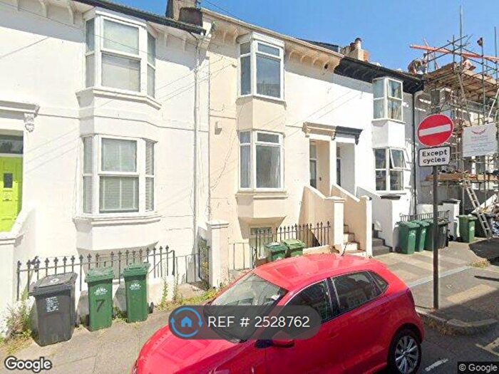 2 Bedroom Flat To Rent In Pevensey Road, Brighton, BN2
