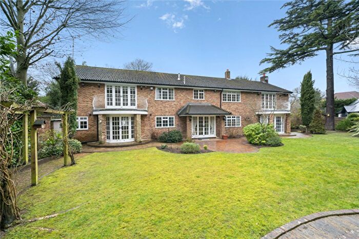 5 Bedroom Detached House For Sale In Fairmile Lane, Cobham, Surrey, KT11