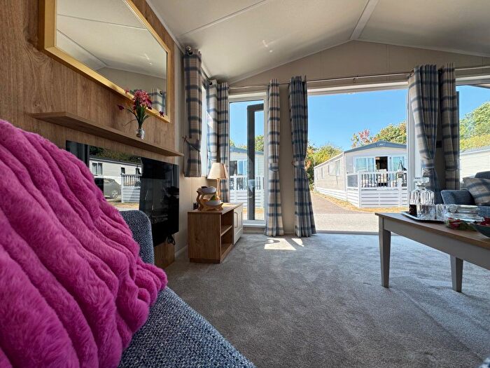 2 Bedroom Park Home For Sale In Polperro Road, Looe, PL13