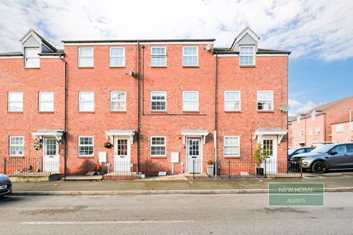 4 Bedroom Terraced House For Sale In Spicers Court, Retford, DN22