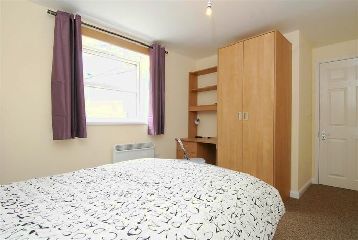 2 Bedroom Flat To Rent In Regent Street, Plymouth, PL4