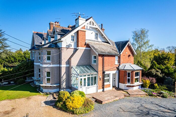 3 Bedroom Flat For Sale In Eastbourne Road, South Godstone, RH9