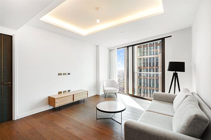 2 Bedroom Flat To Rent In Carnation Way, London, SW8