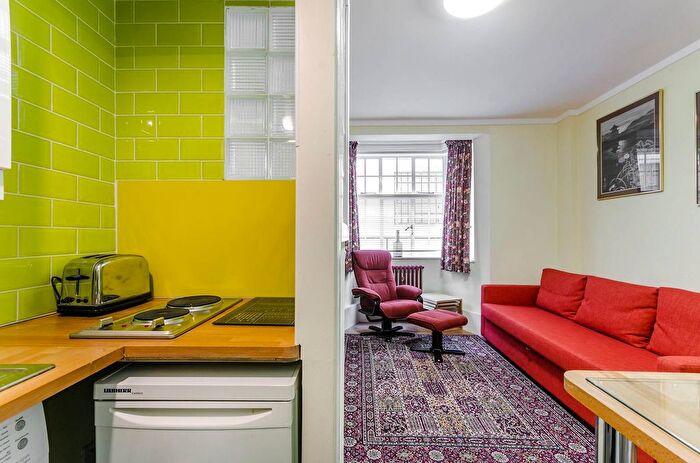 Studio To Rent In Woburn Place, Bloomsbury, London, WC1H