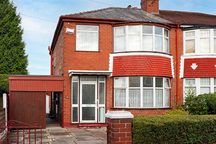 3 Bedroom Semi Detached House For Sale In Rosslyn Road, Firswood, M16