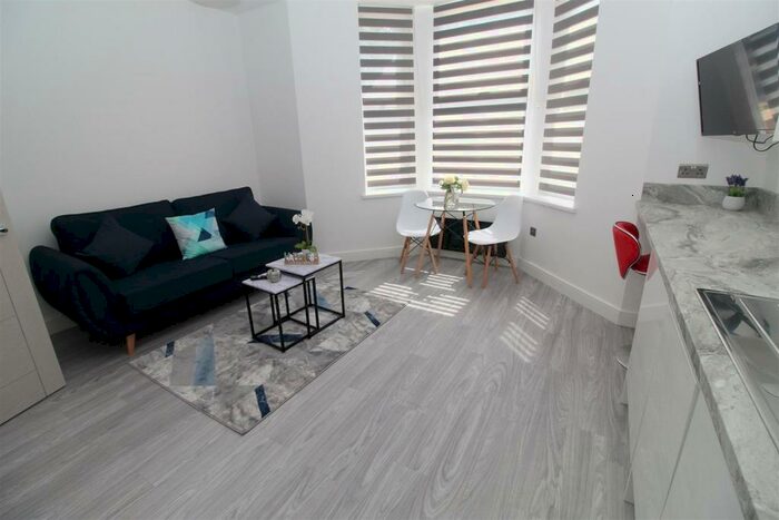 1 Bedroom Flat To Rent In Albany Road, Roath, Cardiff, CF24