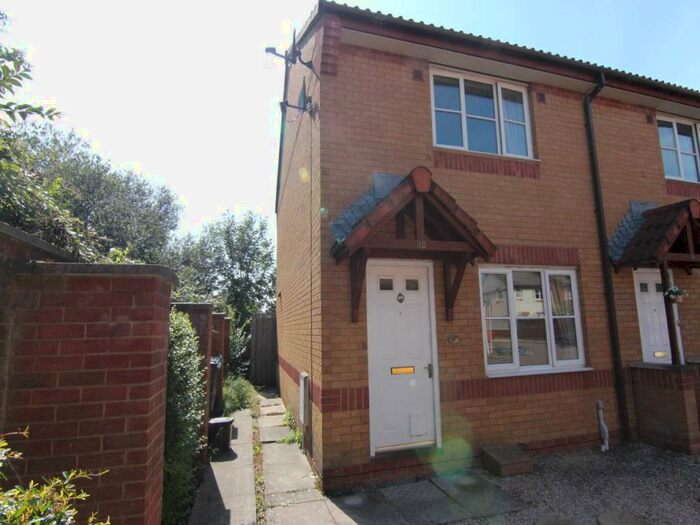 2 Bedroom House To Rent In Camberley Walk, Locking Castle, Weston-super-Mare, BS22