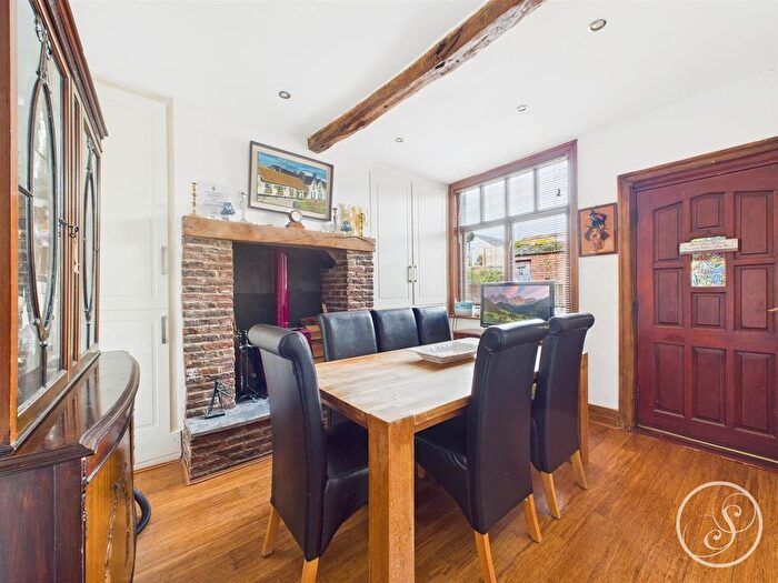 2 Bedroom Cottage For Sale In Leeds Road, Barwick In Elmet, Leeds, LS15